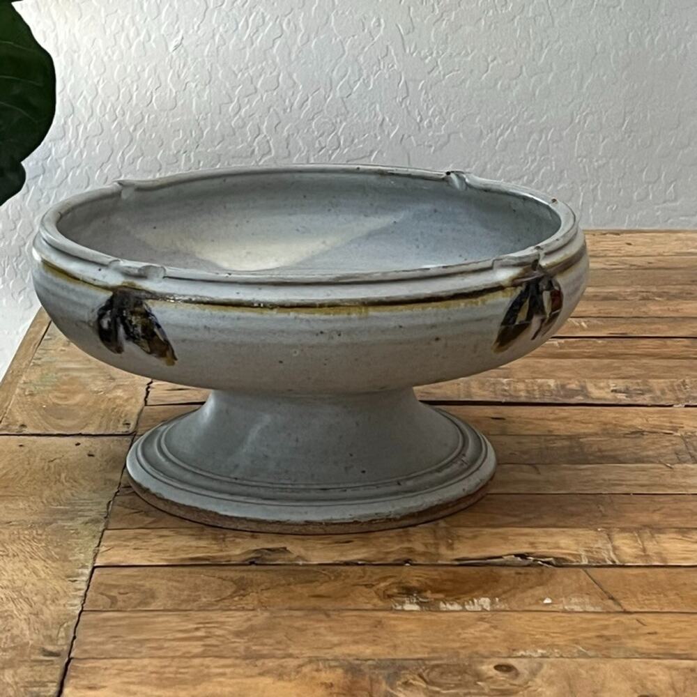 Art Studio Pottery Footed Centerpiece Bowl 5.5" Gray Speckled Signed Stoneware - Picture 5 of 15